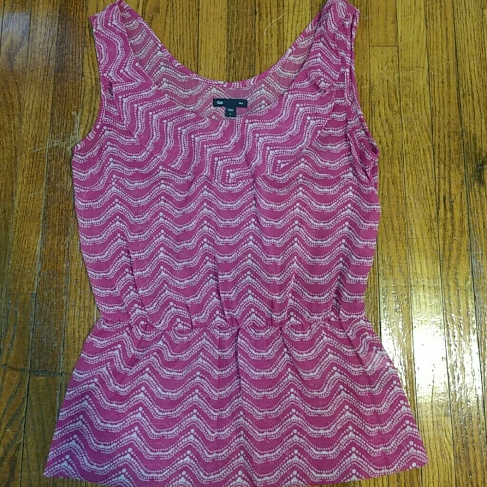 Spring sleeveless top