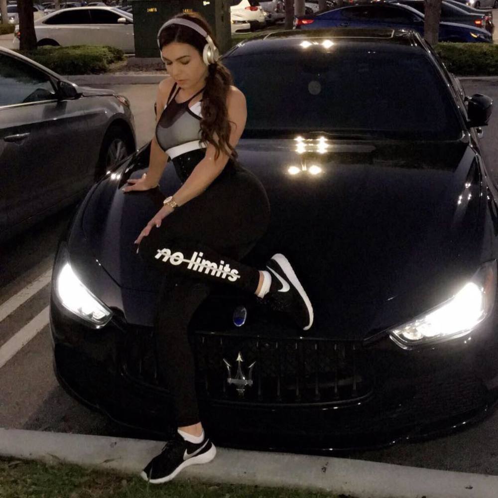 Meet your Posher, Daymi