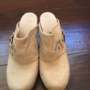 Ugg clogs