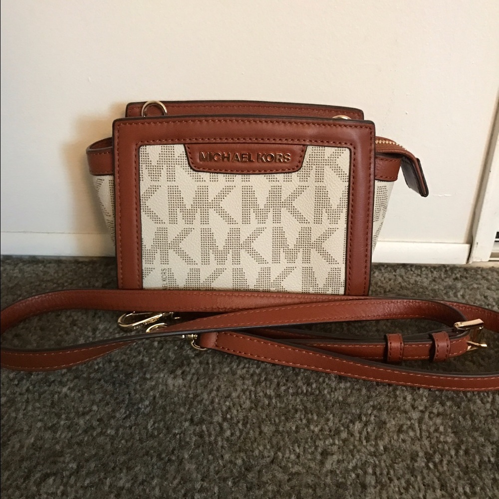 Michael Kors crossbody