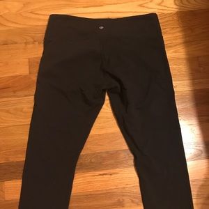 Lululemon Wunderunder crops! Size 10! ❤