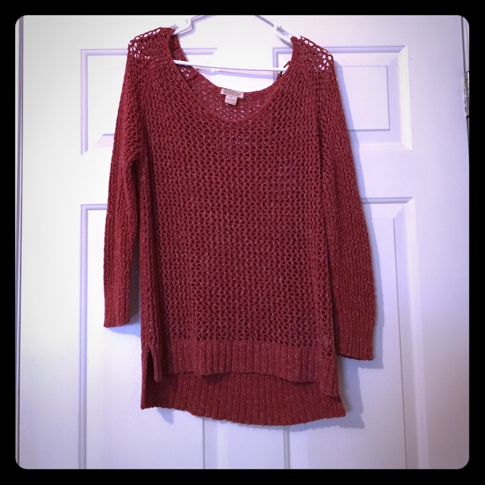 Maroon sweater