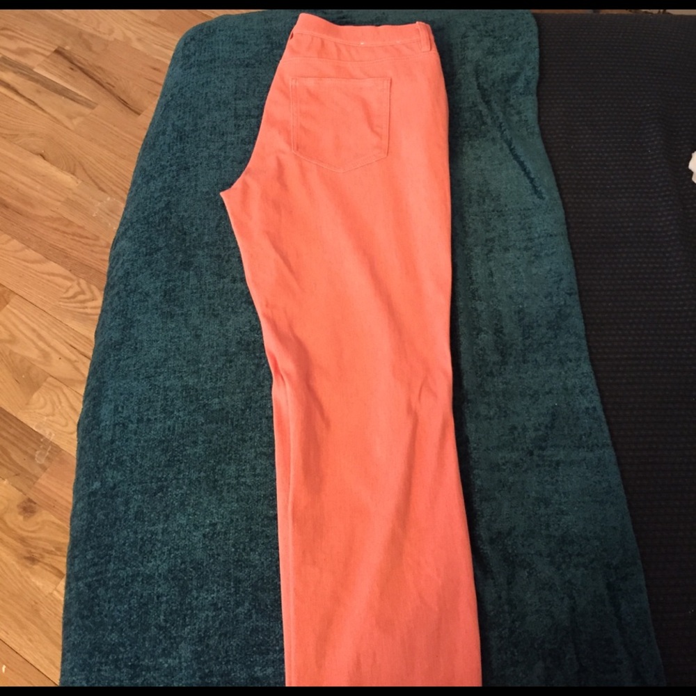 Uniqlo tangerine capris
