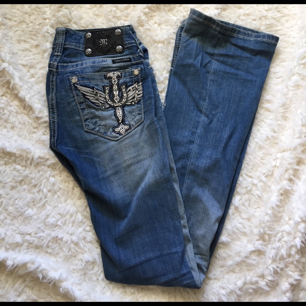 ❌SOLD❌Winged Horseshoe Cross Miss Me Jeans