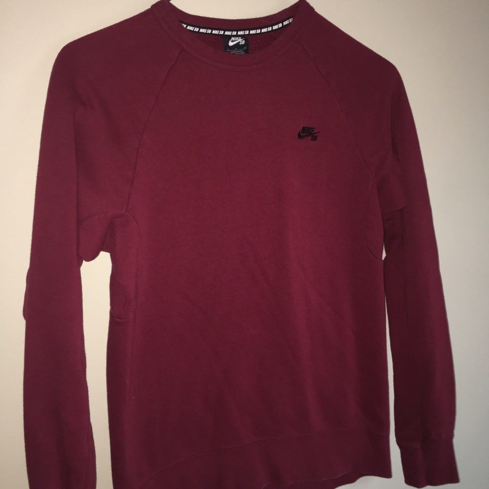 NIKE MAROON SWEATSHIRT
