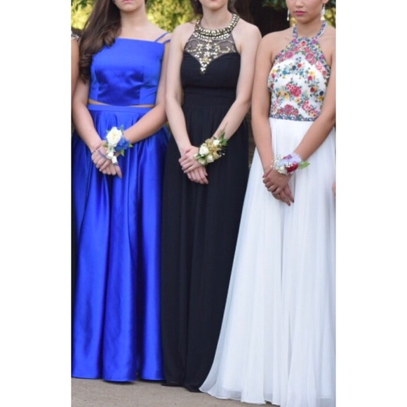 Black and Gold Prom Dress MUST SELL! - Picture 4 of 6