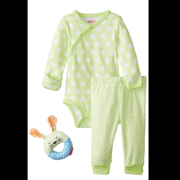 Skip Hop Other - Skip Hop 3 Month Green/white Outfit