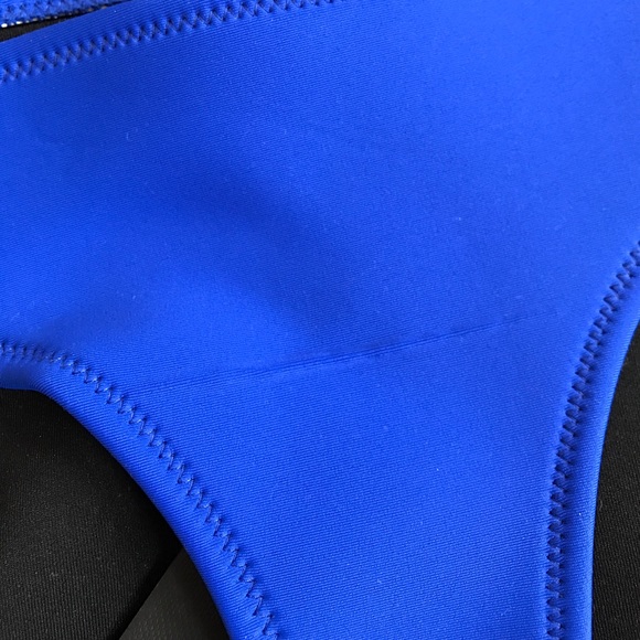 TRIANGL blue bottom bikini ollie penny size L - Picture 2 of 7