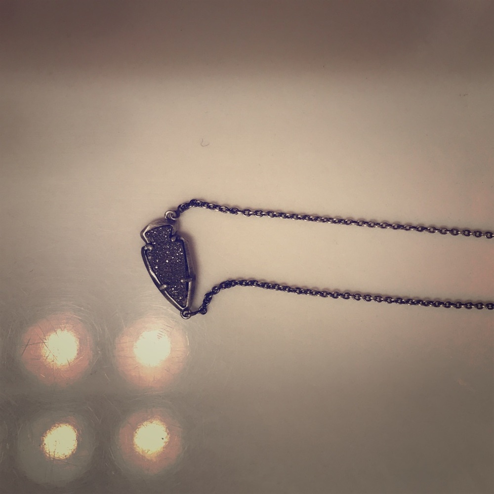Kendra Scott necklace
