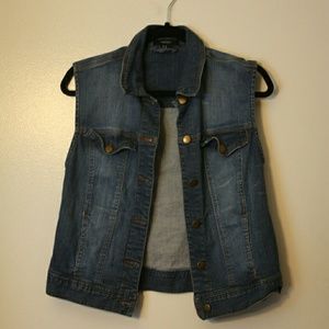 Xxi denim vest.