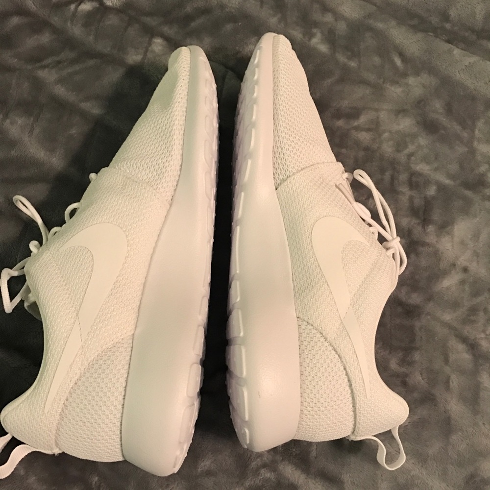 Men's Nike Roshe One*NEW* - Picture 3 of 4