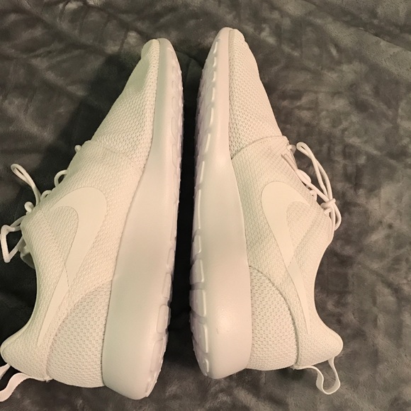 Men's Nike Roshe One*NEW* - Picture 3 of 4