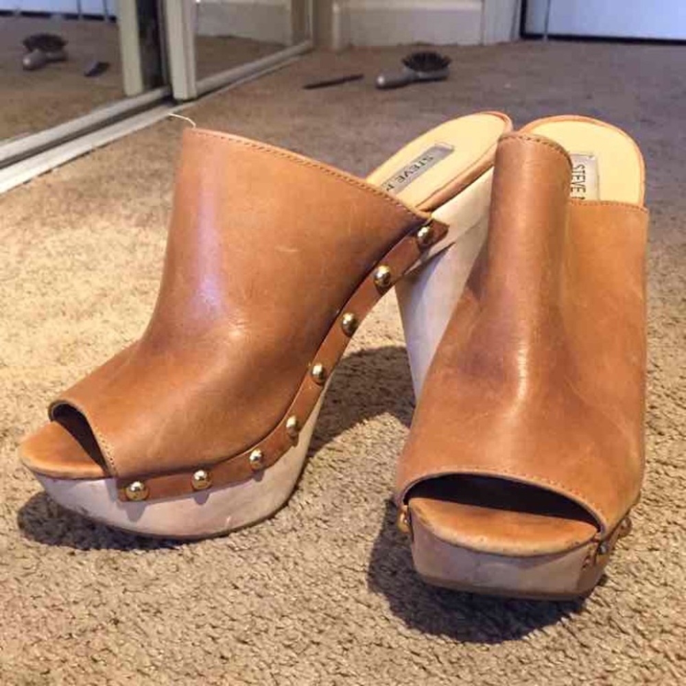 Steve Madden Tan Heels