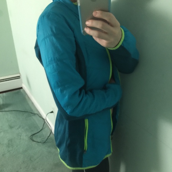 Running jacket - Picture 2 of 2