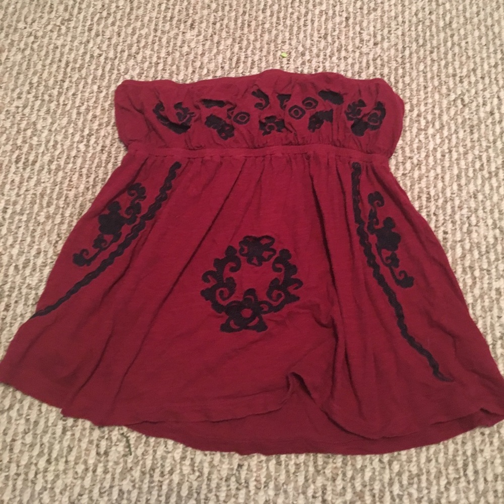 ❤️Maroon tube top // navy embroidered ❤️