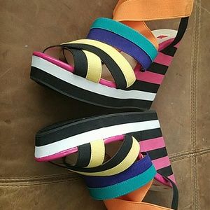 Wedge heels
