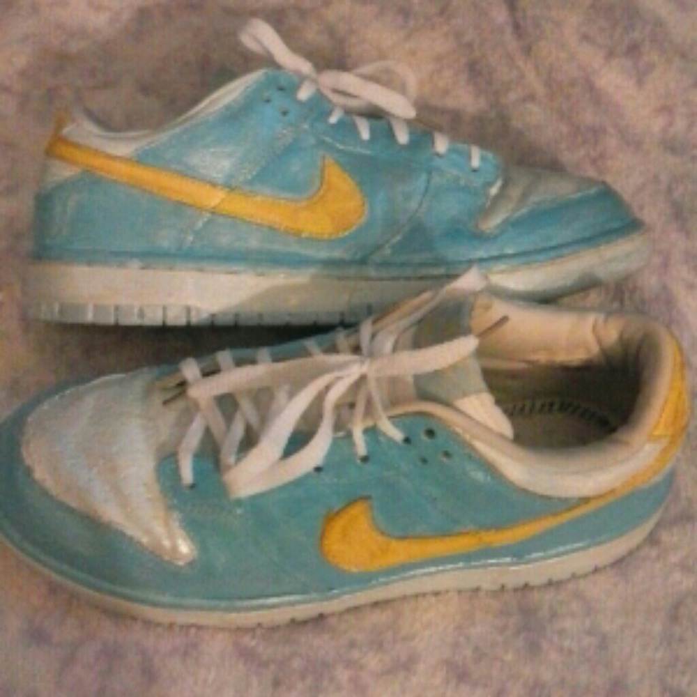 Nike Shiny Blue & Yellow Sneakers sz8