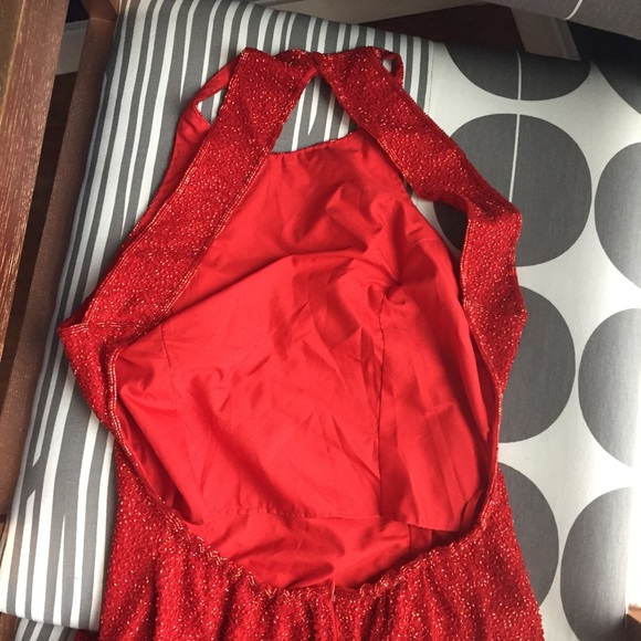 Cache red beaded gown - Picture 3 of 4
