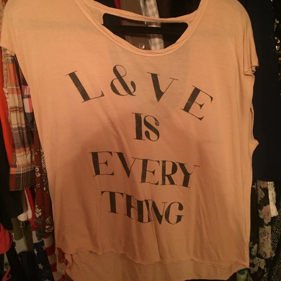 Love is everything top - Picture 1 of 2