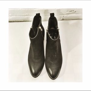 Black Steve Madden double gold zipper ankle boot