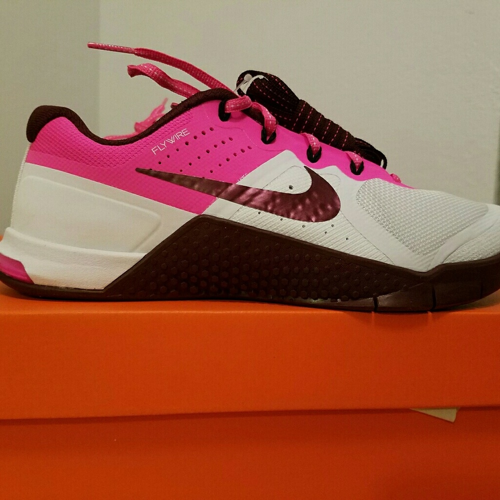 Womens Nike Metcon 2