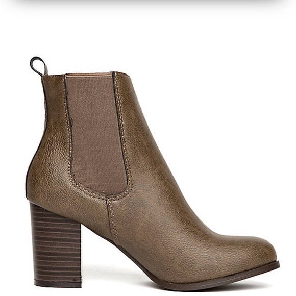 ❌LAST CHANCE❌NWT!!New woman's boots!!! - Picture 2 of 3