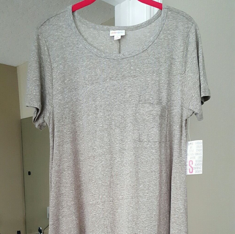 BNWT Small Carly Lularoe