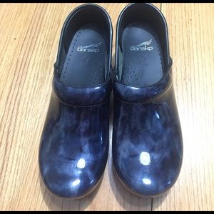 ❌SOLD❌Blue marble Dansko