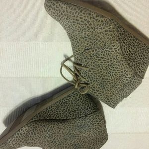 TOMS Desert Wedge! ~ wide fit