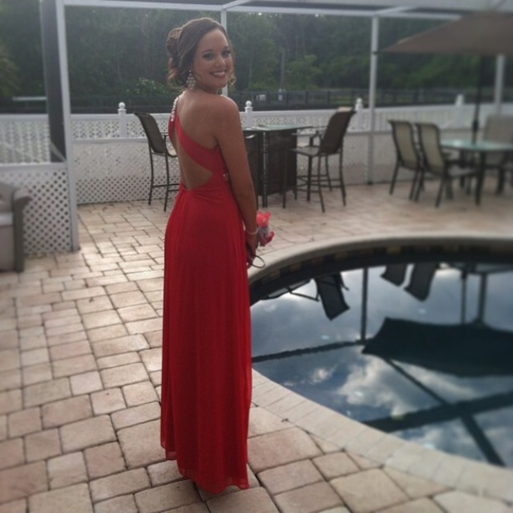 Red prom dress!!