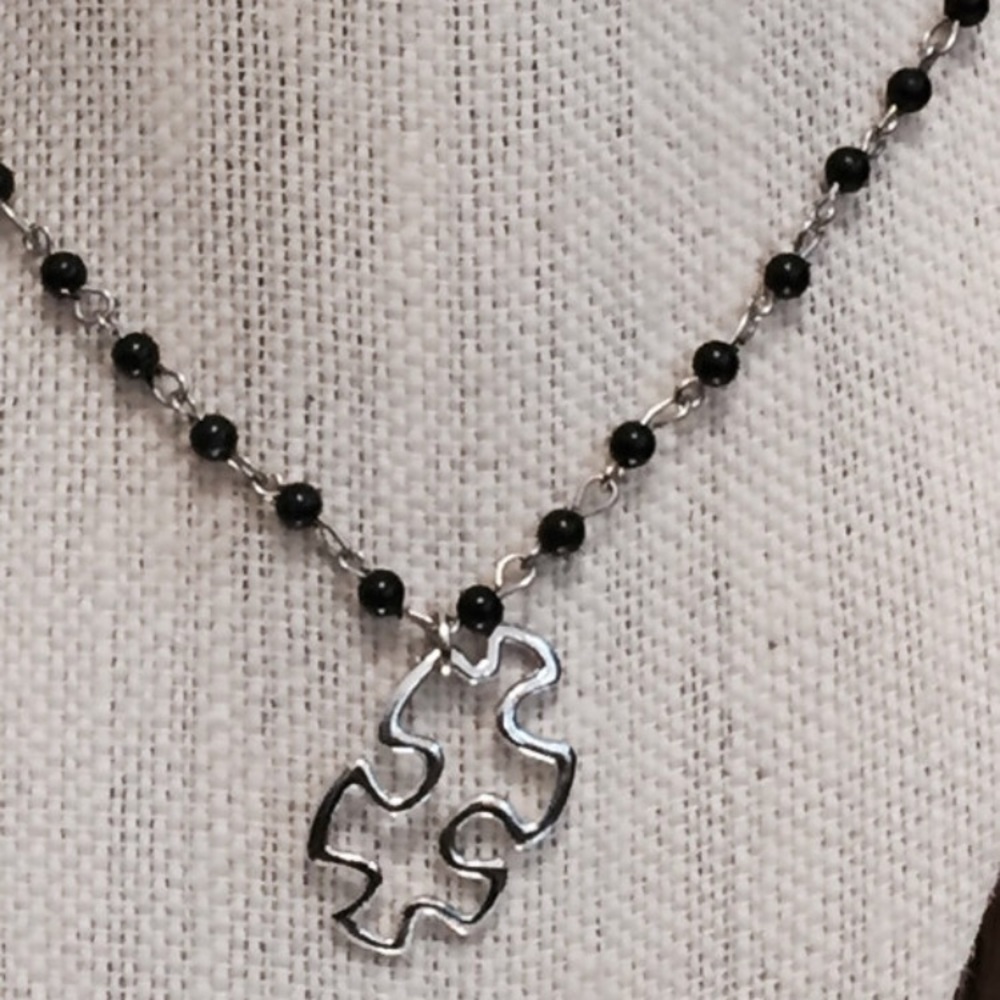 Puzzle Piece Black Rosary Chain Necklace - Picture 5 of 6