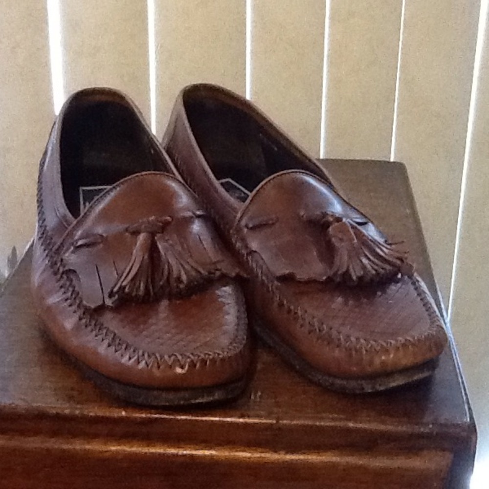 Men's Loafers Tassels Size 9 1/2 Bragano