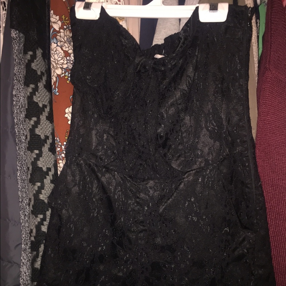 Lace zip up romper with lace detailing