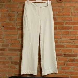 NWT White Jennifer Lopez Pants