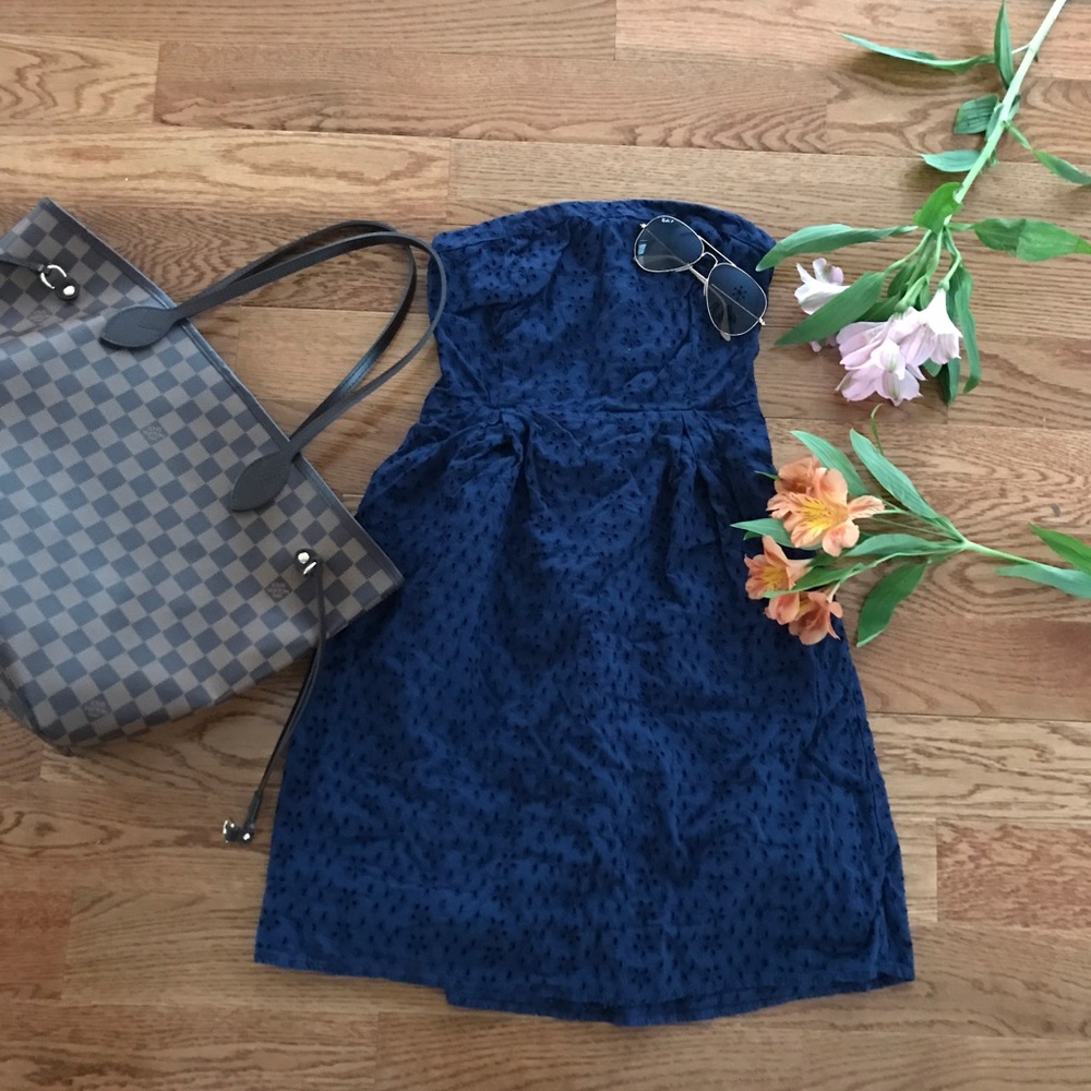 Beautiful strapless dress 👗from Old navy