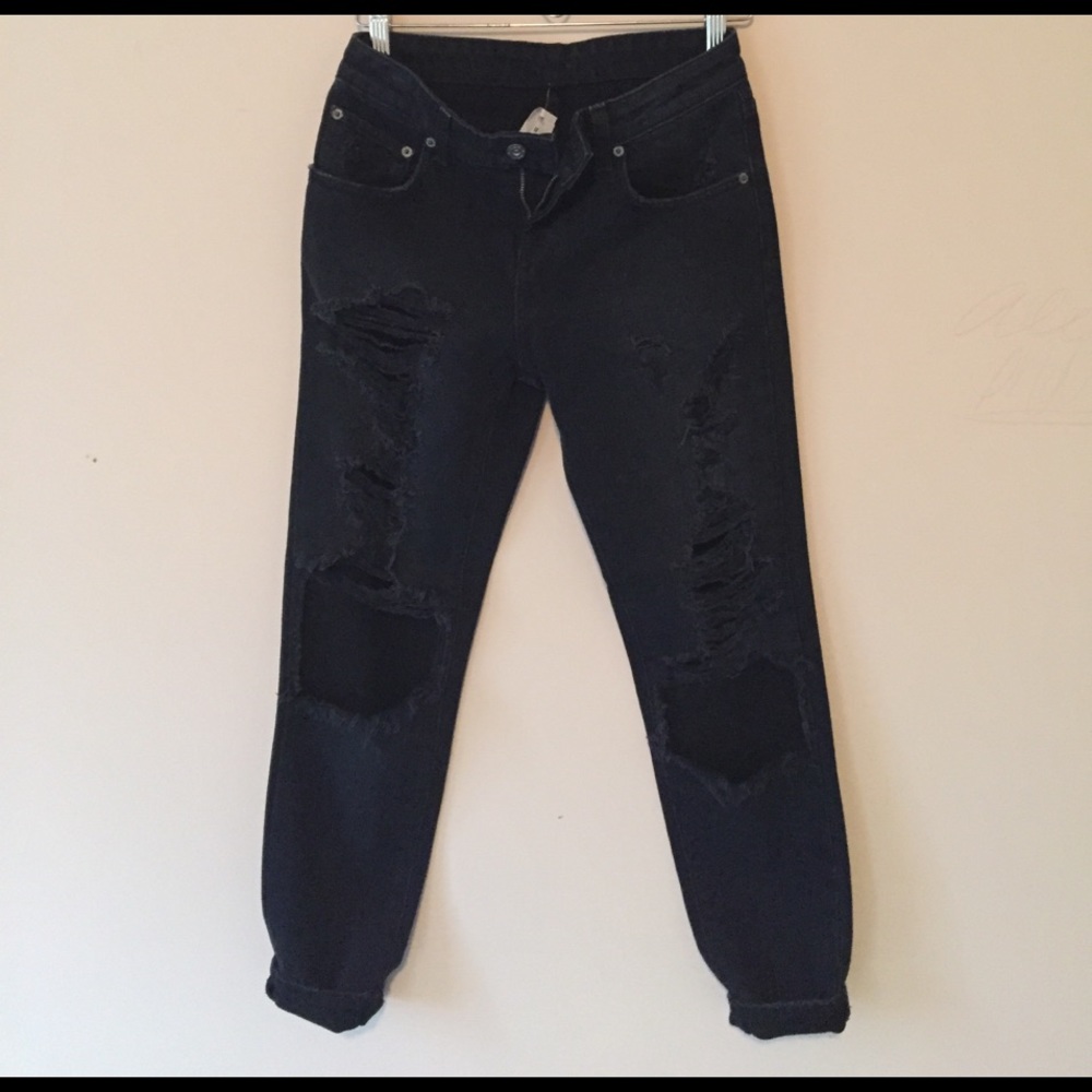 LF Black ripped boyfriend jeans