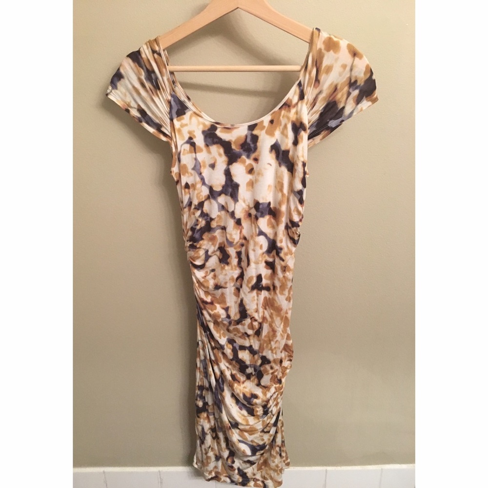 Slim fitting semi-formal dress