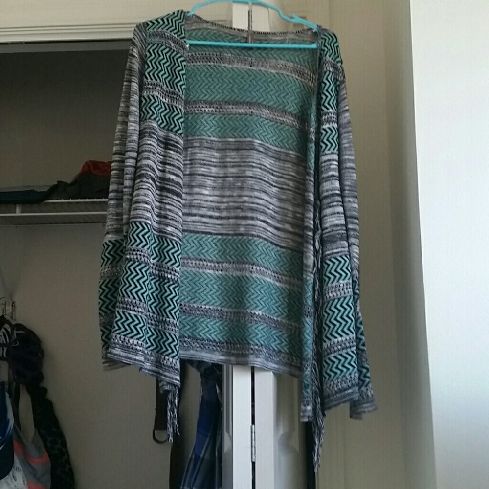 Cute and stylish cardigan!