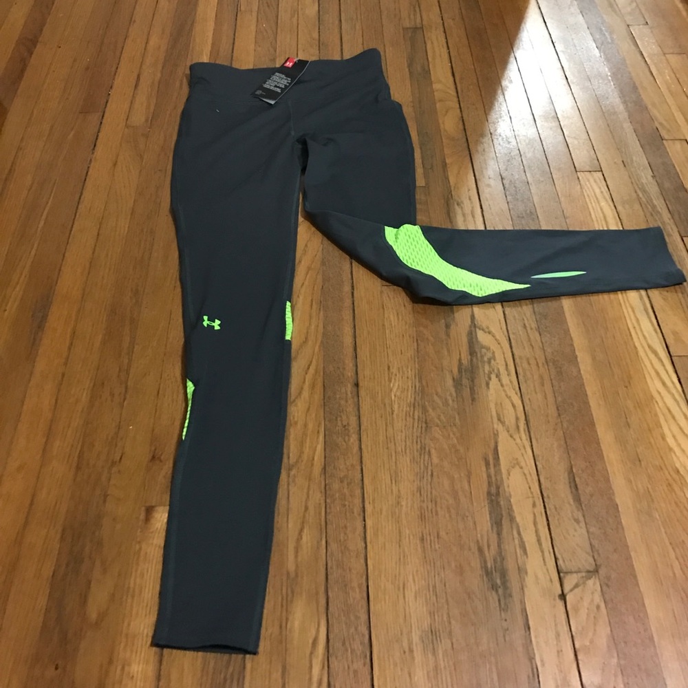BNWT Under Armour Small leggings