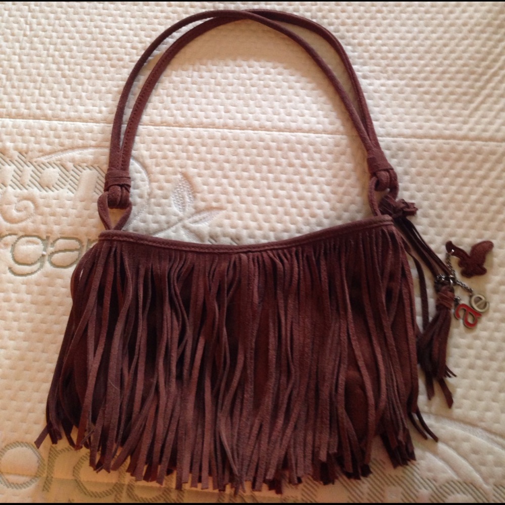 American Eagle brown suede fringe bag. So cute!