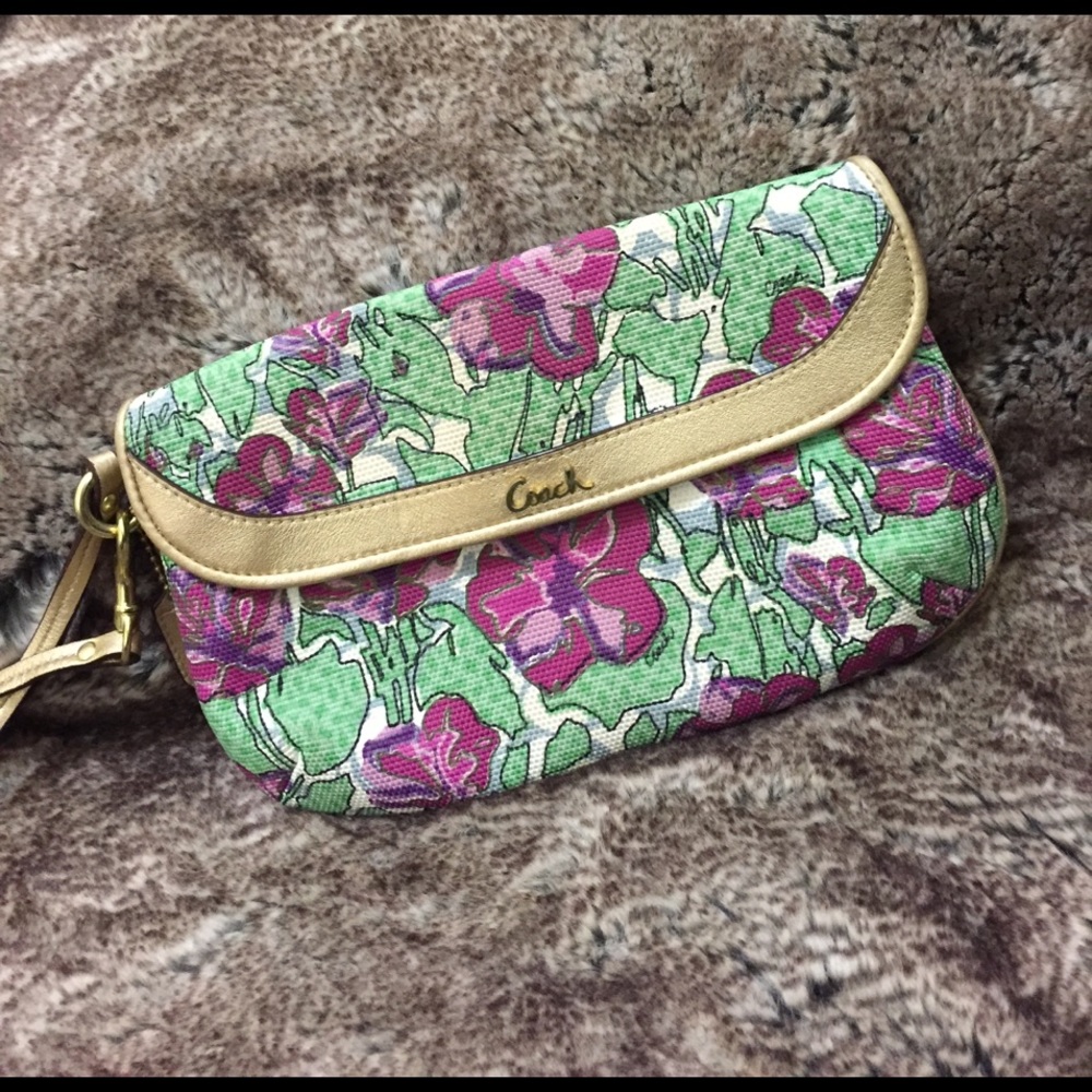 Large Coach wristlet
