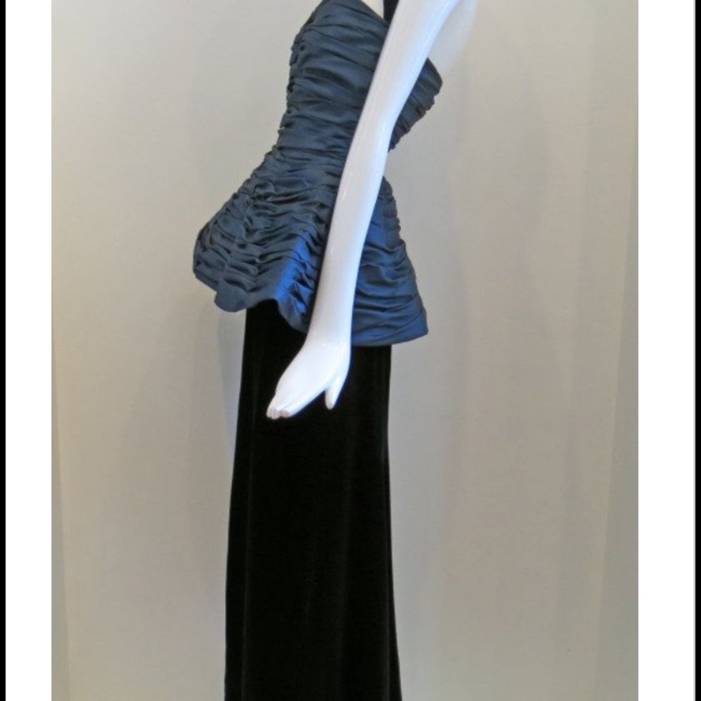 Bill Blass Ruched Peplum Black Gown. Sz 2-4. Mint! Emma Stone 2024 Oscars! - Picture 9 of 11
