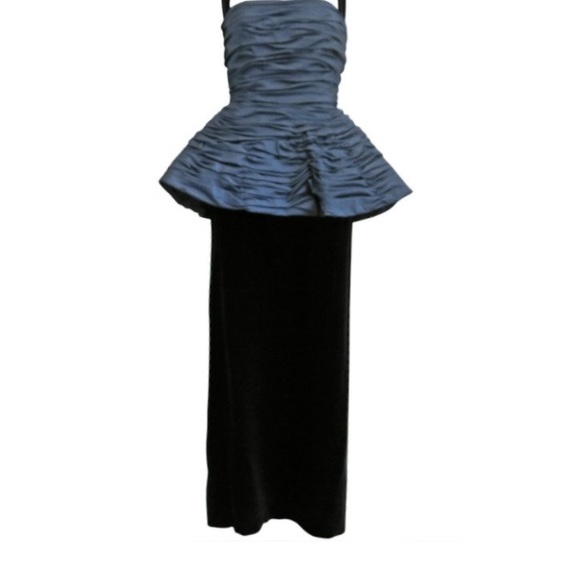 Bill Blass Ruched Peplum Black Gown. Sz 2-4. Mint! Emma Stone 2024 Oscars! - Picture 6 of 9