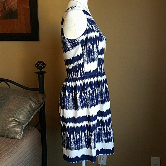 Blue & White Fit & Flare Dress - Picture 4 of 7