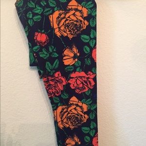 TC lularoe leggings Roses