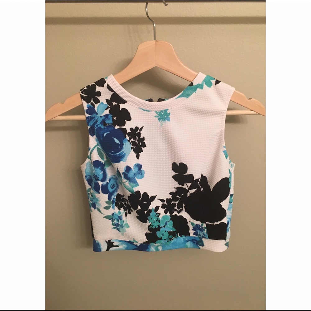 High neck crop top