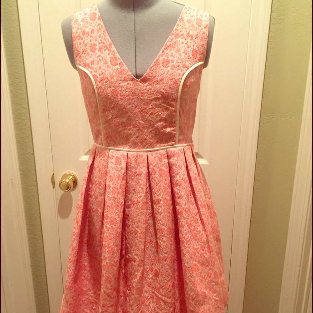 MINKPINK dress with small back cut out