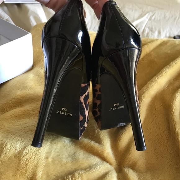 Animal print, calf hair, babydoll platforms - Picture 3 of 4