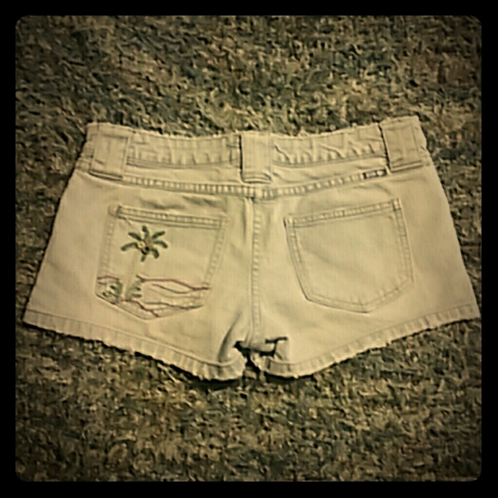 Vintage Lilu Distressed Light Wash Denim Shorts