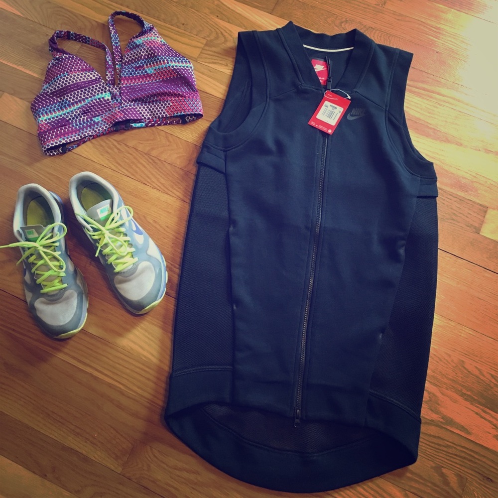 NWT Nike vest